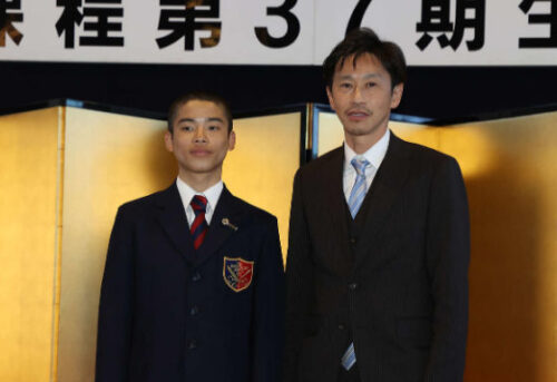 競馬学校卒業の横山琉人騎手と父・義行氏