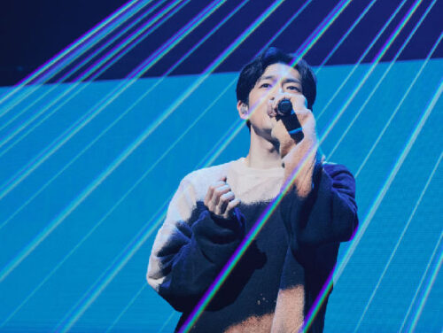 ライブで熱唱する松下洸平さん　　（出典元：diskgarage.com）