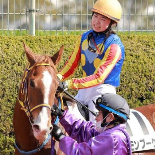 サイモンブーケに騎乗する河原田菜々騎手