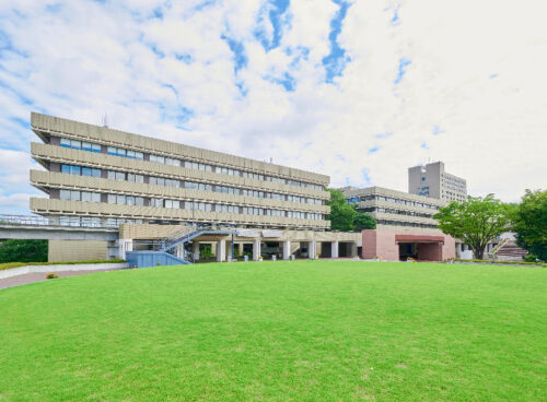 法政大学
